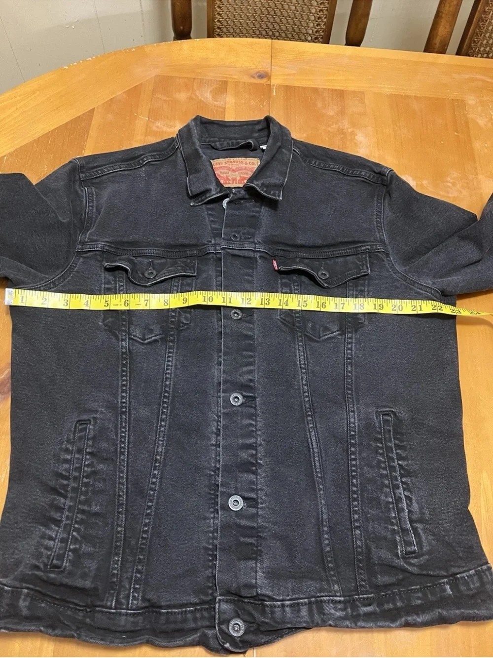 Levi’s 72334-0223 Black Denim Trucker Jacket Mens Size XL Distressed Type III